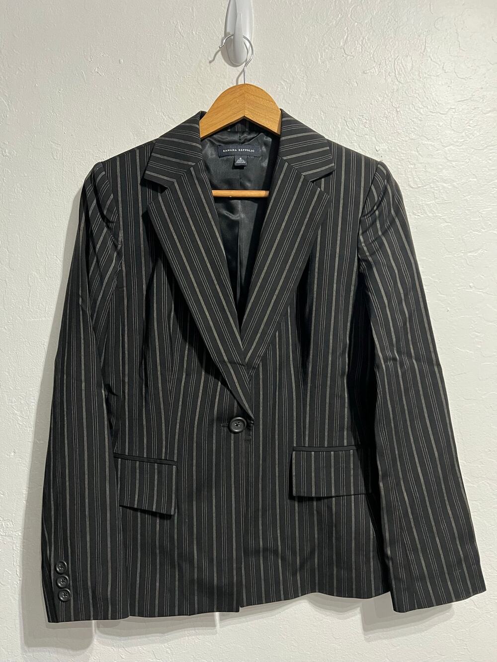Banana Republic Blazer Jacket  Sz 6 Pinstripe Wool Black Career Office Classic